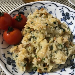 納豆とモロヘイヤの焼き飯